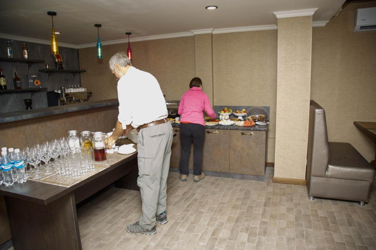 De'Mar Hotel Bishkek Exterior photo