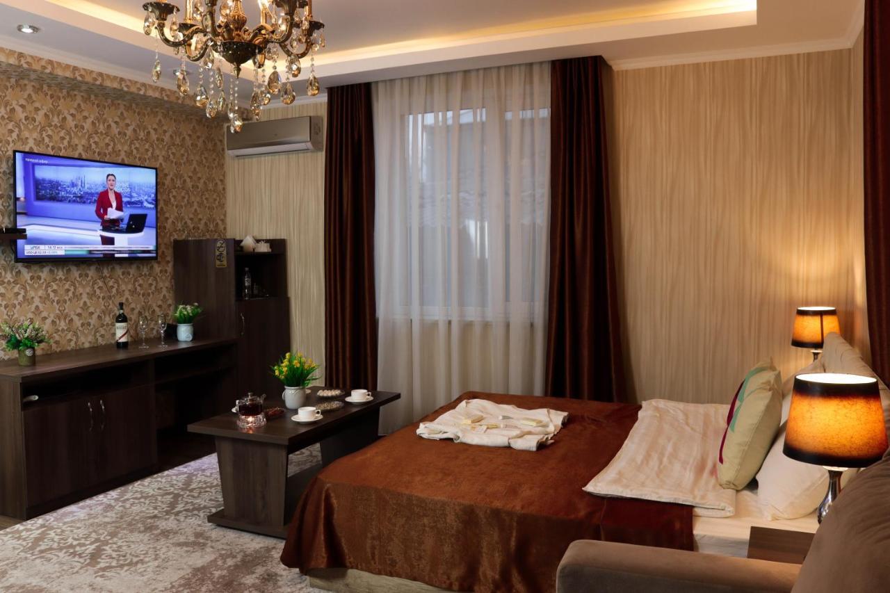 De'Mar Hotel Bishkek Exterior photo